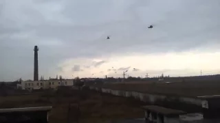 Русские военные вертолёты летят а Крым