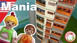 Playmobil english The Hauser Family’s Mega Hospital - PLAYMOMANIA