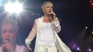 P!nk - F**kin' Perfect (Less Than Perfect) Rod Live At Laver Arena  28/8/18 PINK
