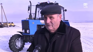 Герой Соцтруда Датка Кишаев получил трактор в подарок от Главы КЧР
