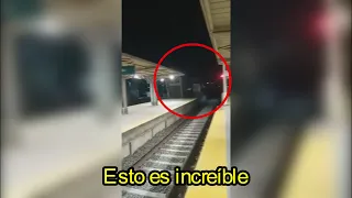 Este VÍDEO de FACEBOOK está IMPACTANDO a TODOS (Un Tren FANTASMA se MANIFIESTA Desde OTRA DIMENSIÓN)