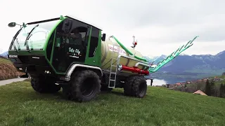 Aufbaupumpfass SCHWEIZER mit Schleppschlauchverteiler auf Schiltrac