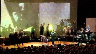 Gotye- Somebody I Used to Know and Heart's a Mess (Belvoir, Perth, 09/12/11)