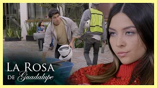 Amina recibe de castigo ser aprendiz de albañil | La rosa de Guadalupe 2/4 | Construir un castill...