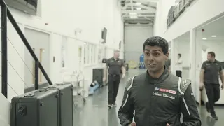 Karun rijdt W10: Deel 1 - Seat Fit en Simulator Session