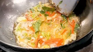 Bangkok Omelette Rice - Thai street food