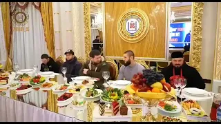 Hamzata Chimaev va Ramazan Qadirov bilan uchrashuvi