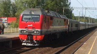 Электровоз ЭП2К-400 с поездом №375 "Воркута - Москва"