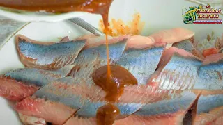 A quick recipe for salting herring in the original filling, only 10 minutes