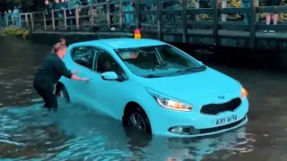 Rufford ford vehicles vs Depp water | car testing driver on street have water