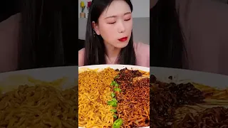 ASMR 내돈내산 찐 리뷰!!엄청 매운 틈새카레라면 틈새짜장라면 먹방  8 Spicy curry ramen, Black Bean Noodles 🔥 MUKBANG 02