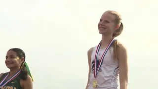 Boerne Champion's Elizabeth Leachman wins girls' 3200M with new regional meet record