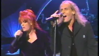 Wynonna Judd & Michael Bolton Christmas duet | This Is the Time | CMA Awards (1996)