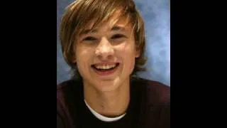 William Moseley. Kiss me- New Found Glory