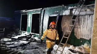 Пожар в нелегальном доме престарелых в Кемерове: продолжается разбор завалов на месте происшествия