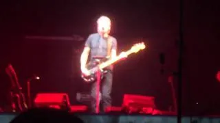 [HD] Roger Waters - Another Brick In The Wall Pts 1+2 (Live 9/24/10 - Chicago, IL)