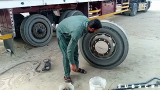 Puncture truck tyre repair|puncture truck tire|Al Homiyat suadi arab|Ali 786