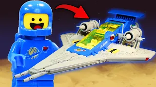 LEGO Benny Speed Builds The Galaxy Explorer Spaceship (Stop-Motion Build)