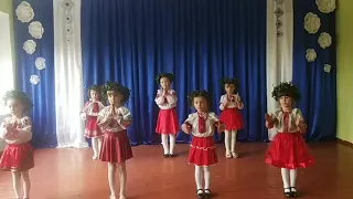 Танець "Ми дівчата з України"