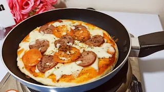 10 minutos e sua pizza de frigideira estará pronta! Fácil, econômica e deliciosa.