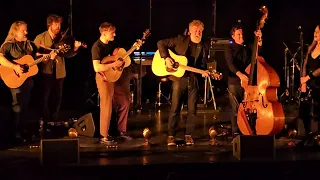 Glen Hansard and Murdo Mitchell playing This Gift completely unplugged in Manchester 31/10/23