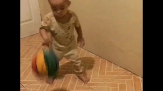 Basketball dribbling skills 1 year old kid