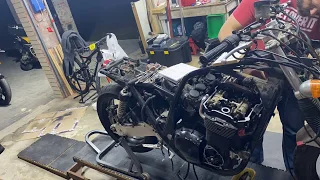 Setting the valve clearances (CB1300 Frankenstein)