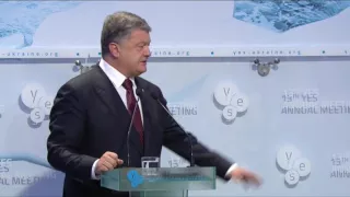 Порошенко вимагає нові секторальні санкції для Росії