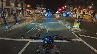 LONDON AT NIGHT. Pt.1. | YAMAHA MT-07 AKRAPOVIC + QUICKSHIFTER [4K]