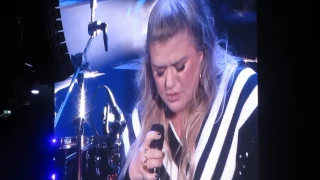 KELLY CLARKSON - "INVINCIBLE" (most of it) WARRIOR GAMES, JULY 1 2017 Best live performance yet