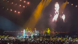 Maroon 5 - Memories - Live Paris