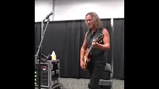 JAMES HETFIELD (METALLICA) TRYING TO PLAY COME AS YOU ARE BY NIRVANA - RARE #SHORTS