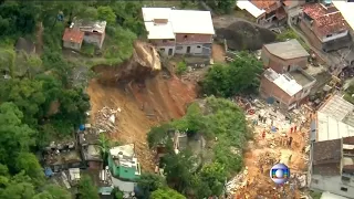 Heftiger Erdrutsch in Armenviertel in Rio