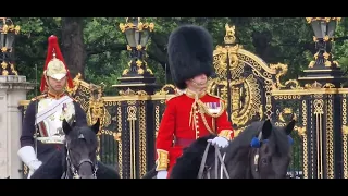 One vers of god save the king household cavalry trooping the colour #thekingsguard