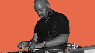 Frankie Knuckles Friday Night Jams on 102.7 WBMX, Chicago Oct.31 1986