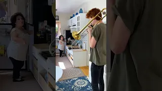 Best Sound Effecting My Mom🎺