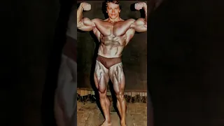 arnold reaction to body #short #viralshorts #fitness #bodybuilding #arnoldschwarzenegger#gym