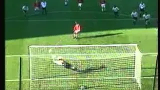 Mart Poom penalty save against Manchester United&Teddy Sheringham