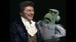 The Muppet Show - 309: Liberace - Concert for the Birds: “Five Foot Two, Eyes of Blue” (1979)