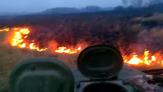 МТЛБ в огне. रूसी राक्षस टैंक।