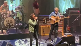 Eddie Vedder & Glen Hansard / The Earthlings - Beacon Theatre - 2/4/22 - I'll Be Waiting (Live) NYC