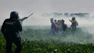 Violent clashes between police and protesters at French anti-reservoir protest