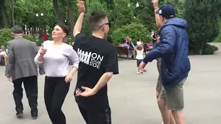 А у нас все пучком!!!💃🏻🌹Танцы в парке Горького!!!🌴🌼Харьков☘️🌹Май 2021