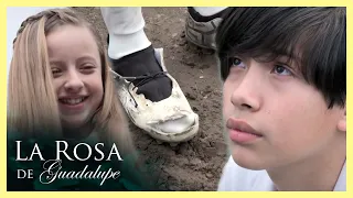 Roberta se burla de los tenis rotos de Nachito | La Rosa de Guadalupe 1/4 | Un ángel llamado...