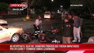 Motociclista irrespeta señal de tránsito y deja dos lesionados en Managua - Nicaragua