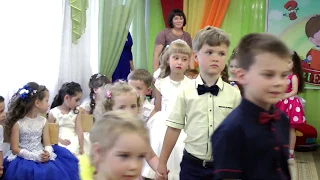 Танец выпускников с малышами  на выпускном 2018 Академия профессора Кляксы . Муз  рук  Максюта Г  В