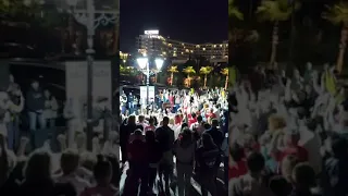 Уличные музыканты зажигают на набережной в Сочи!