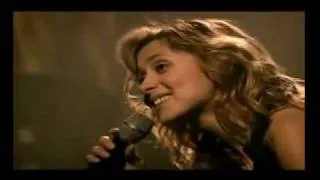 Wonderful Audience singing the entire song - Je t'aime - Lara Fabian