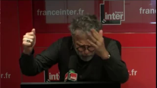 "Essayons, c'est que 5 ans" - La chronique de Stéphane Guillon