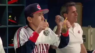 Major League 2 - Guarda cosa scrivono sul tabellone...adesso!